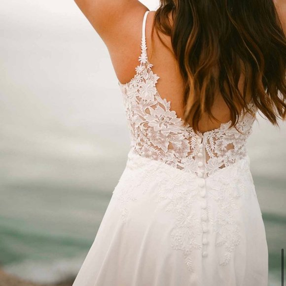 Essense of Australia Wedding Dress - style D3370 - Picture 8 of 8